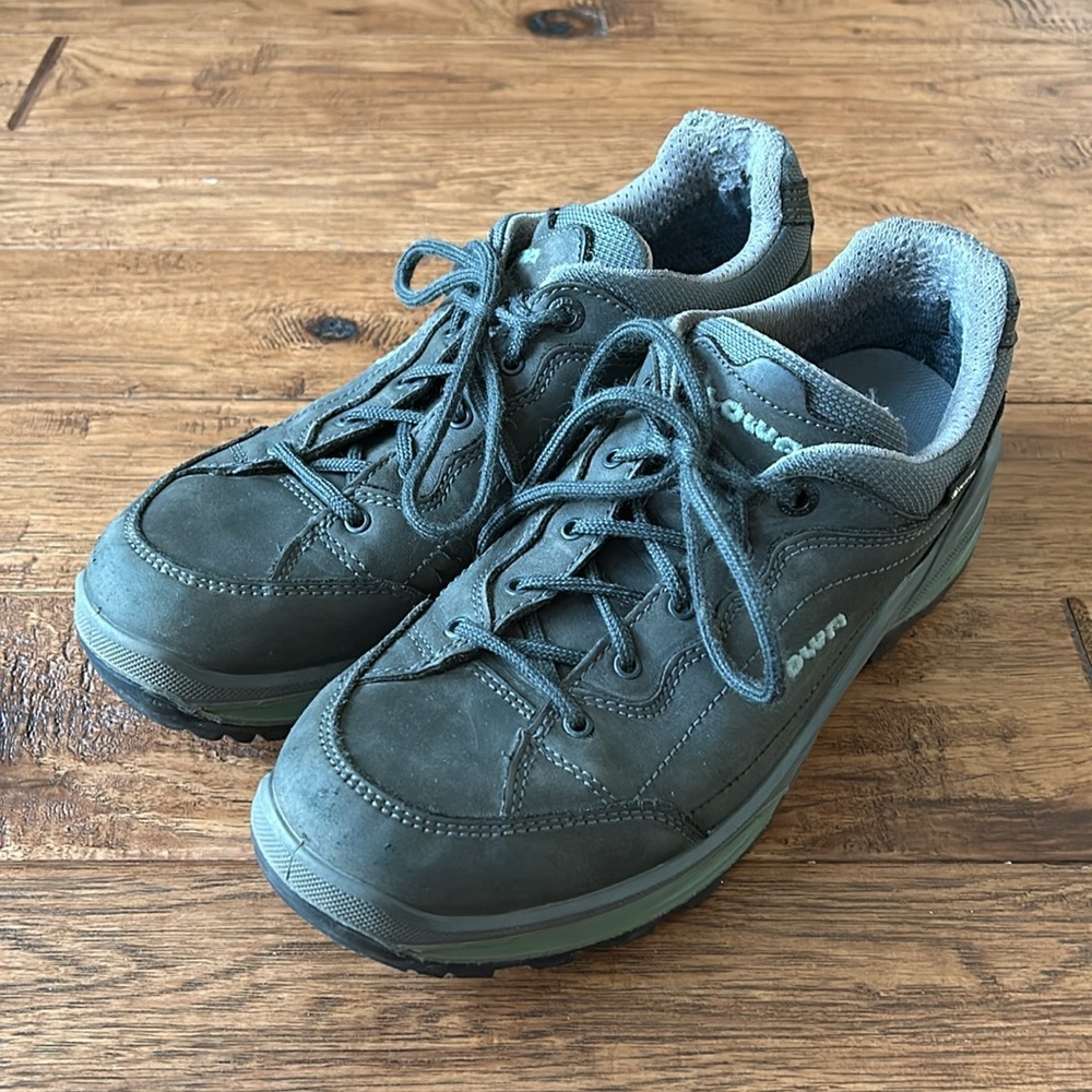 Lowa Renegade GTX Lo Hiking Boots Shoes Graphite Jade Womens Size 8.5 Vibram - Picture 7 of 12